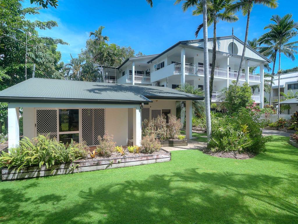 Aparthotel Garrick House Port Douglas Esterno foto